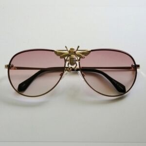Aviator Sunglasses ~ Bee Fashion. Gradient Lenses